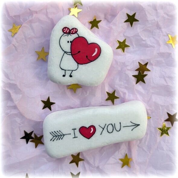 galets peints messages d'amour-femme et coeur