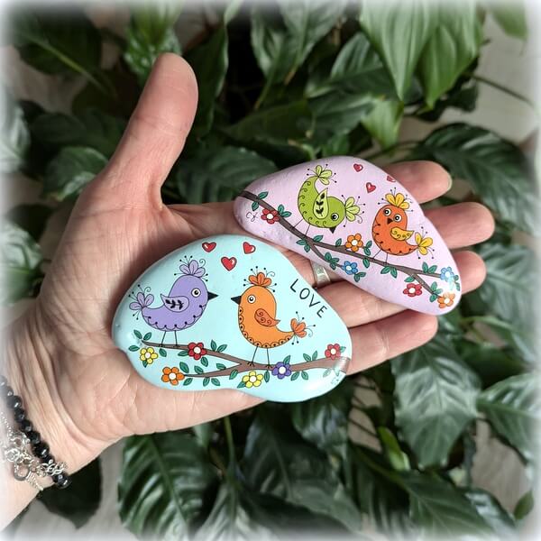 galet peint oiseaux amoureux-04
