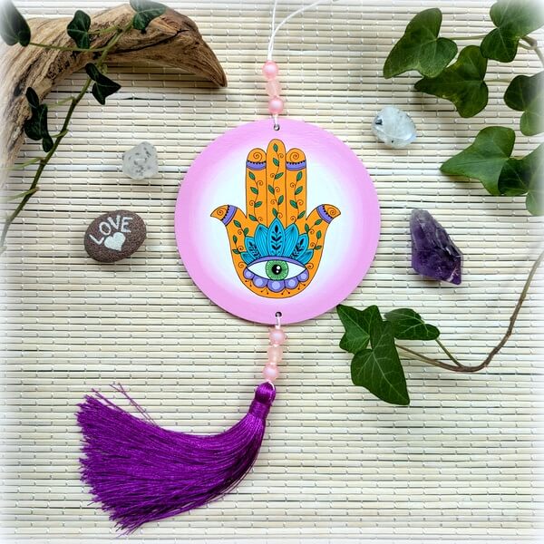 suspension zen main de fatma-peinture sur bois