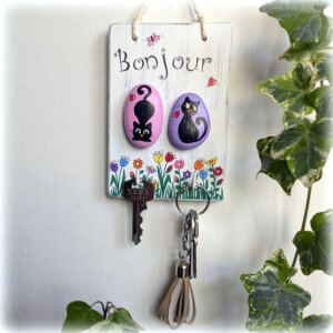 accroche clés bois peint chats galets-bonjour