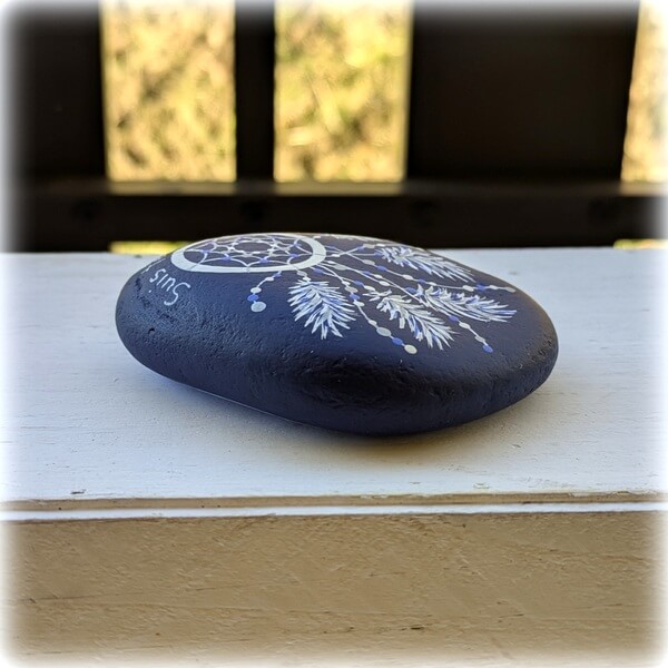 galet peint attrape rêve fond marine-7.7x6-4